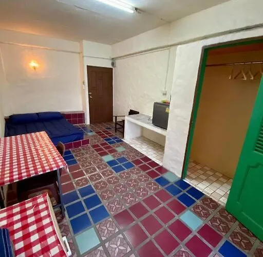 Apartment Ratanawong Place 401
